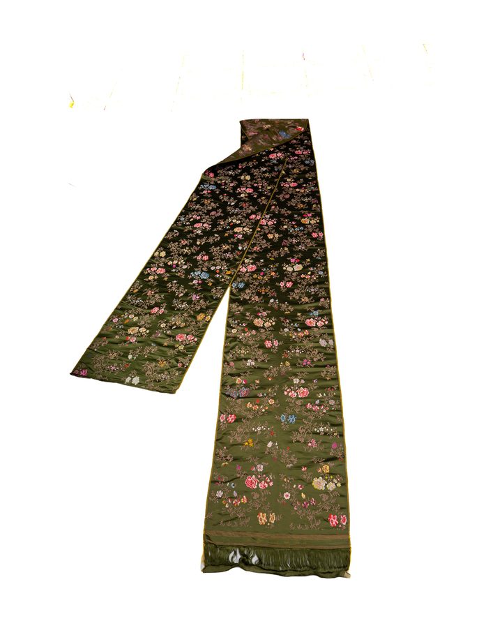 Lot 360: Chinese Qing Dynasty Imperial Green Yunjin Brocade Embroidery
